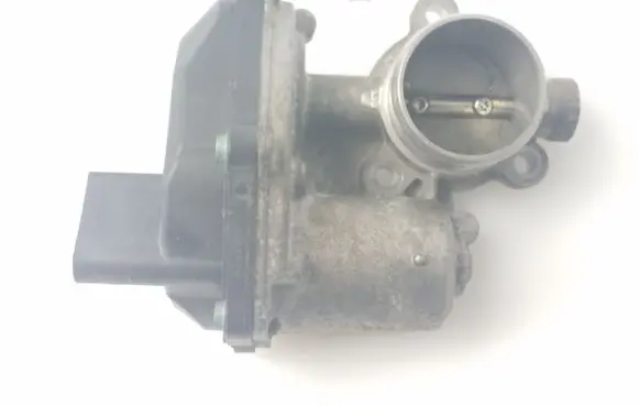 Volkswagen Golf VII EGR valve 04L131501C