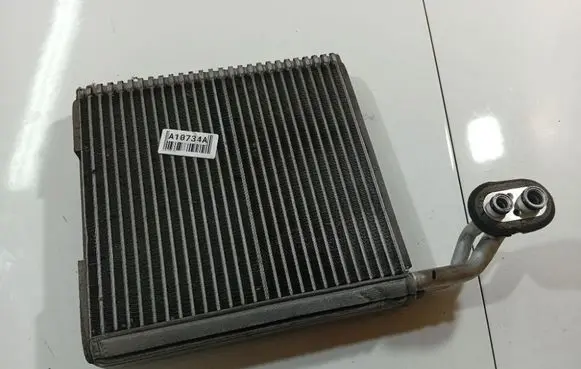A/C cooling radiator (condenser)