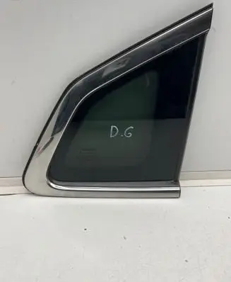 Nissan Qashqai Rear side window 833124EA0A