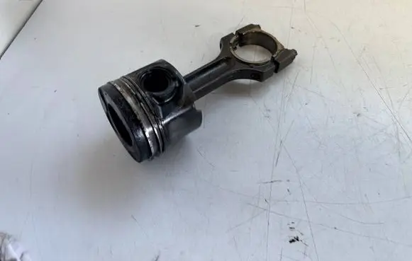 BMW 7 E65 E66 Piston with connecting rod 