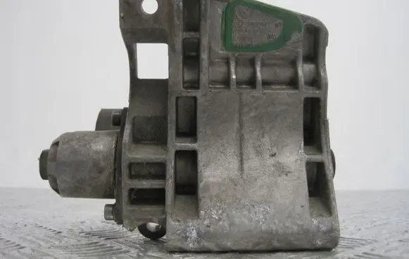 BMW X6 E71 Gearbox mounting bracket 7799862