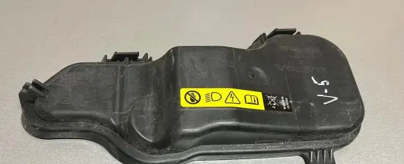 Volvo XC70 Headlight/headlamp dust cover 30760152