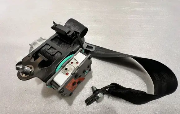 Audi A8 S8 D4 4H Rear seatbelt 4H0857805