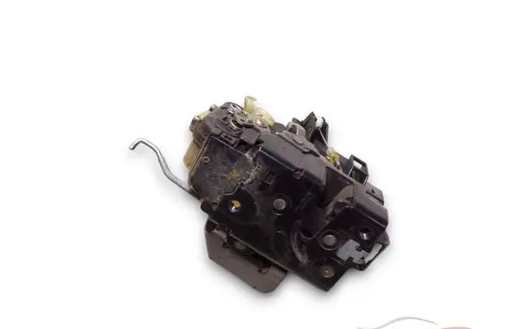 Audi A6 Allroad C5 Front door lock 