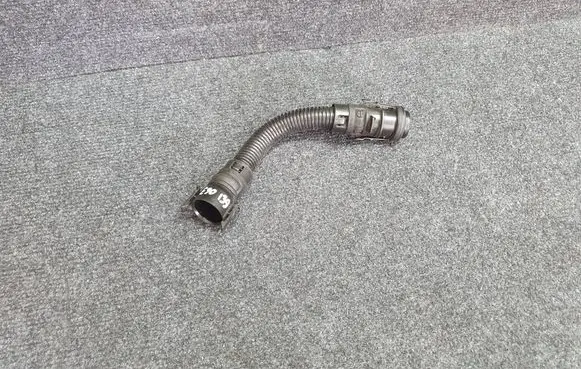 BMW 3 E90 E91 Breather hose/pipe 7803848
