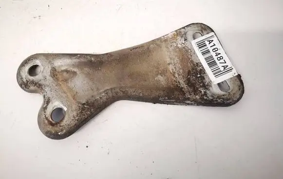 Audi A6 S6 C5 4B Engine mounting bracket 