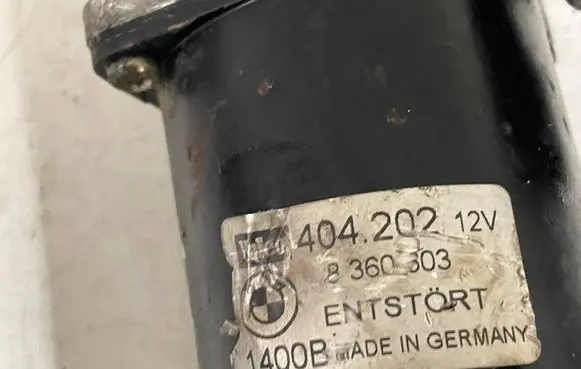 BMW 5 E39 Wiper motor 8360603