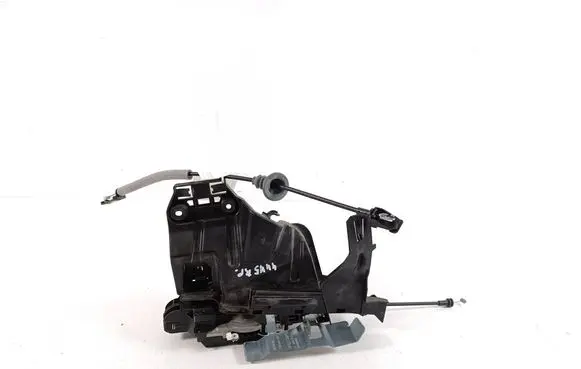 Volvo XC90 Front door lock 31440997
