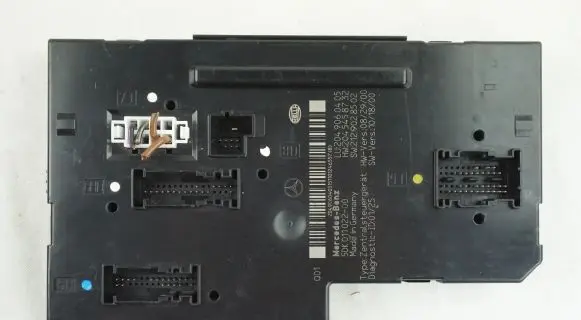 Mercedes-Benz C W204 Comfort/convenience module 2049060405 5DK01102200