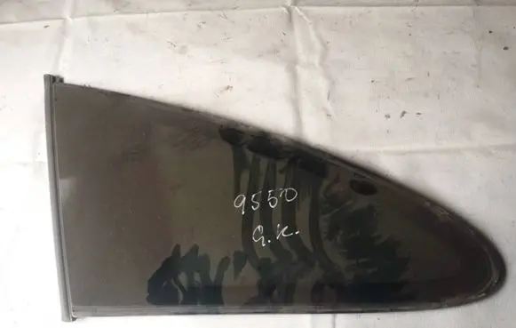 Honda CR-V Rear side window as3