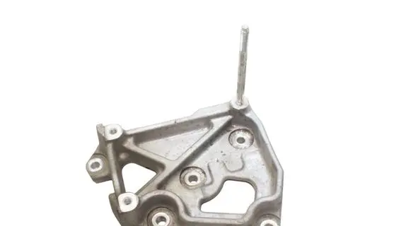 Lexus IS III XE30 Engine mounting bracket