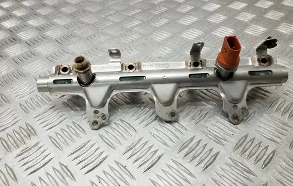 Audi A6 S6 C7 4G Fuel distributor 06J133317M 06J906051D 1019139
