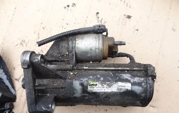 Renault Scenic II - Grand scenic II Starter motor 8200628419