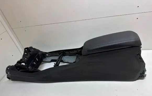 BMW 1 F40 Center console 2081497X