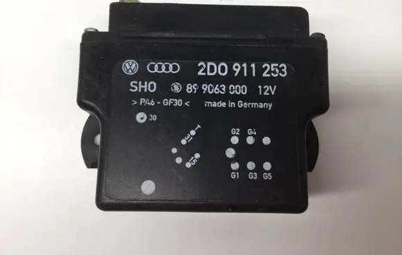 Volkswagen II LT Glow plug pre-heat relay 2D0911253
