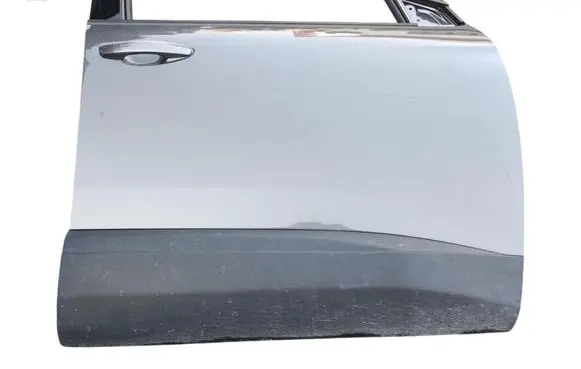 Peugeot 3008 II Front door 