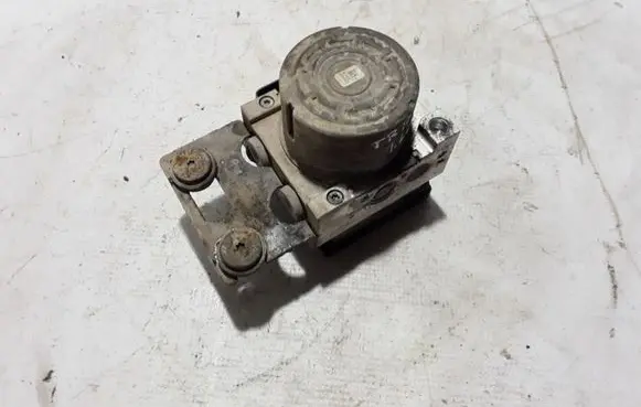 Renault Trafic III (X82) ABS Pump 476607609R