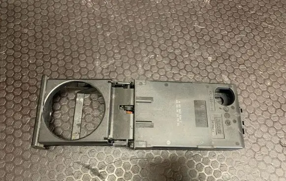Audi A6 Allroad C5 Cup holder 7M5858602