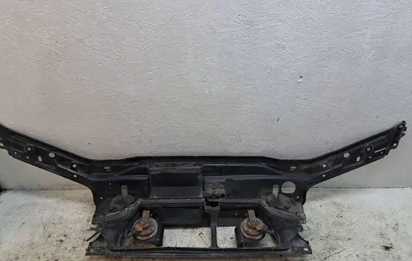 Volvo V70 Top upper radiator support slam panel 9125219 9190725 9483765