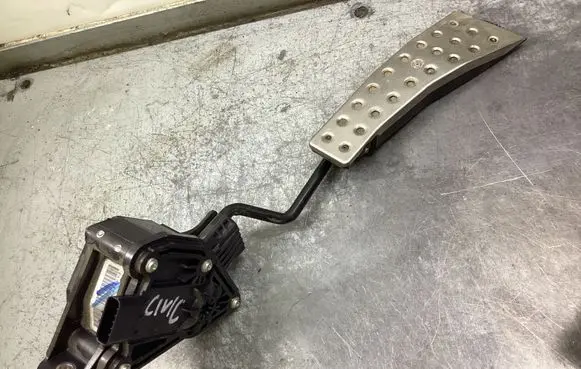 Honda Civic Accelerator throttle pedal JM08A J20000080043
