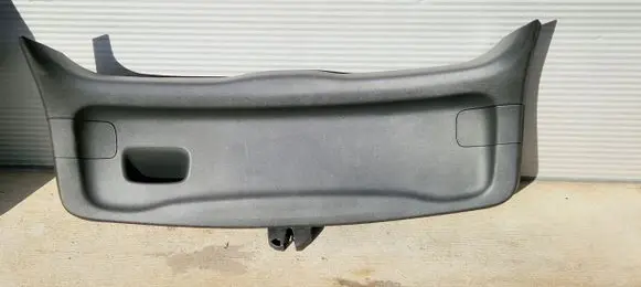 Opel Astra K Tailgate/boot lid cover trim 