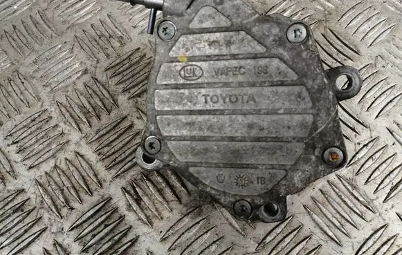 Toyota Avensis T250 Vacuum pump 293000R010