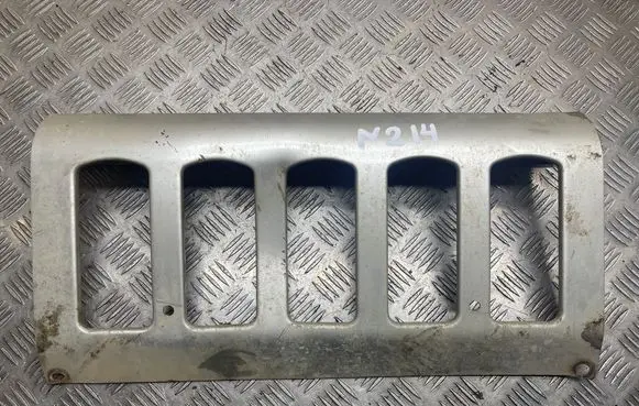 Subaru Forester SF Front bumper lower grill