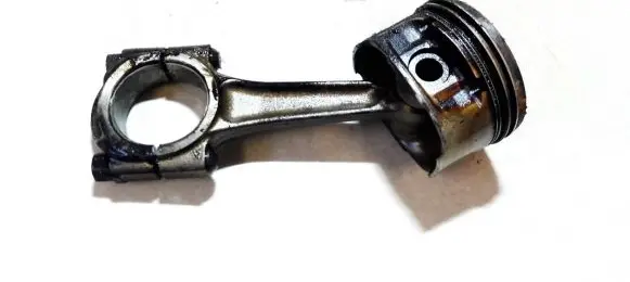 Citroen C3 Piston with connecting rod