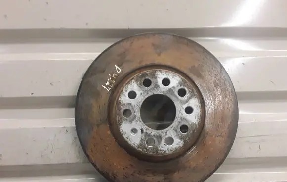 Volkswagen PASSAT B6 Front brake disc 