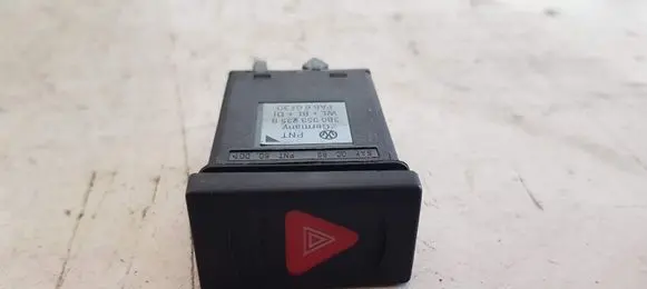 Volkswagen PASSAT B5 Hazard light switch 3B0953235B