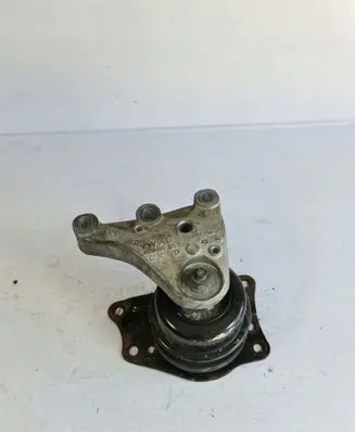 Skoda Fabia Mk1 (6Y) Engine mount bracket