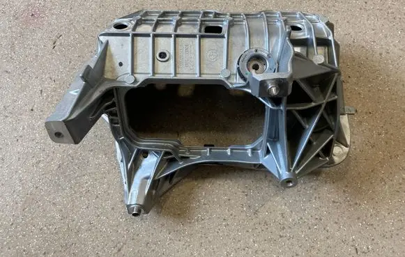 BMW X1 U11 A/C compressor mount bracket 5A205E8