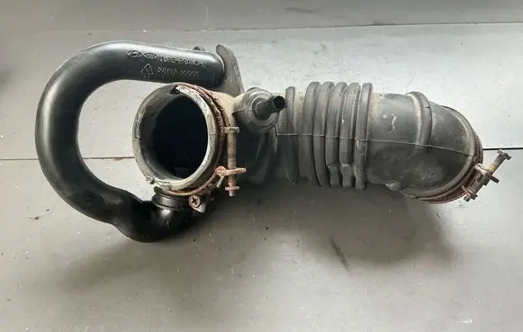 Air intake hose/pipe