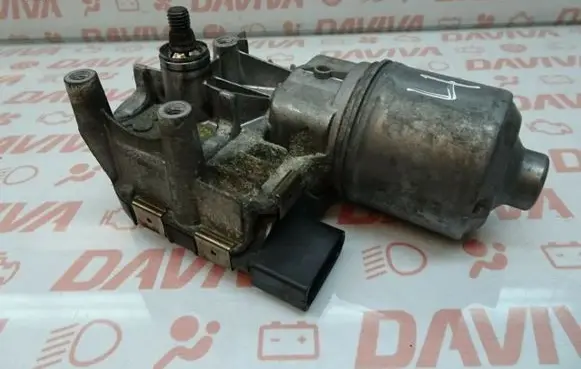 Front wiper linkage and motor