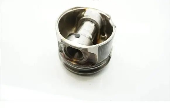 Mazda 6 Piston 