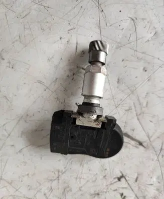 BMW 5 F10 F11 Tire pressure sensor 6855539