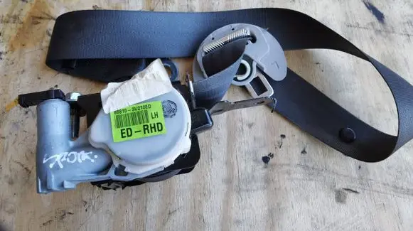 KIA Sportage Front seatbelt 888103U210ED