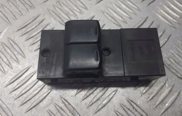 Nissan Micra Electric window control switch