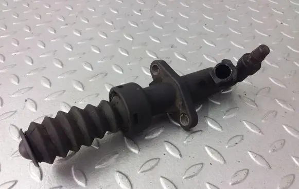 Citroen C4 I Clutch slave cylinder 