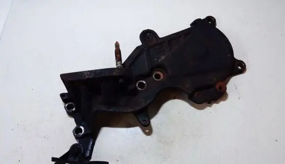 Engine mounting bracket