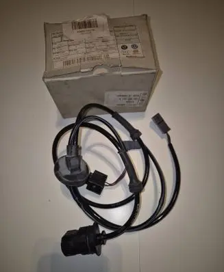 Volkswagen PASSAT B5 ABS wheel speed sensor 3B0927807B