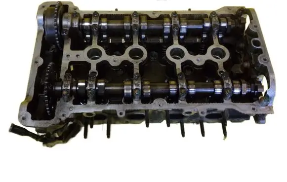 Citroen DS3 Engine head V753471080 5FR