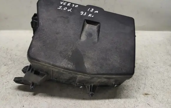 Toyota Verso Fuse box set 821110FB81