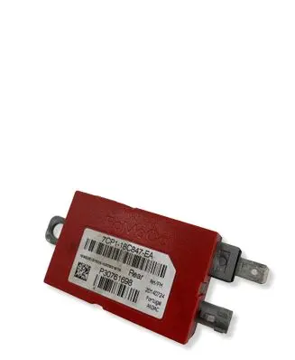Volvo V40 Cross country Aerial antenna amplifier 7CP118C847EA 20140724 P30761698