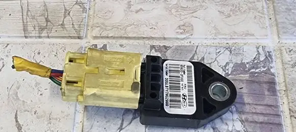 KIA Carnival Airbag deployment crash/impact sensor 959202F000 D0GLBTY7MG2999