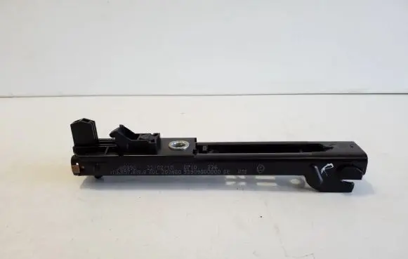 Volkswagen Golf Plus Seat belt adjustment rail 1T0857819B