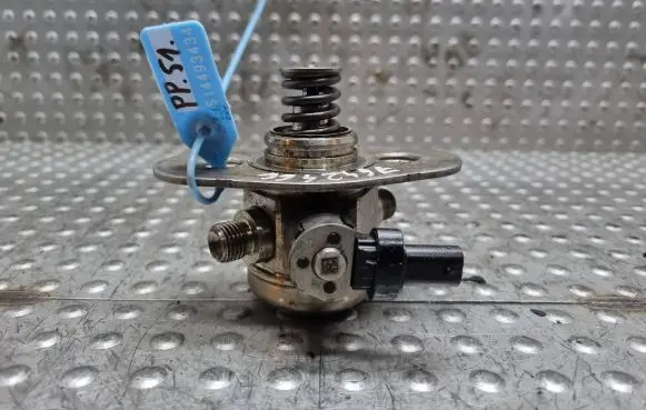 BMW X3 G01 Fuel injection high pressure pump 7642466