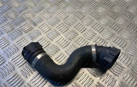 BMW 5 E60 E61 Engine coolant pipe/hose 7565780