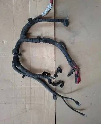 KIA Sorento Positive cable (battery) 372403E011