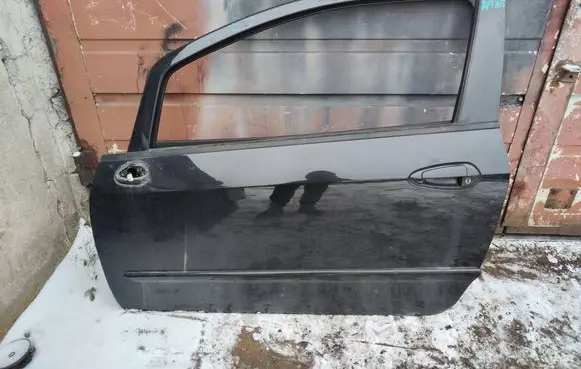 Fiat Punto (199) Front door 